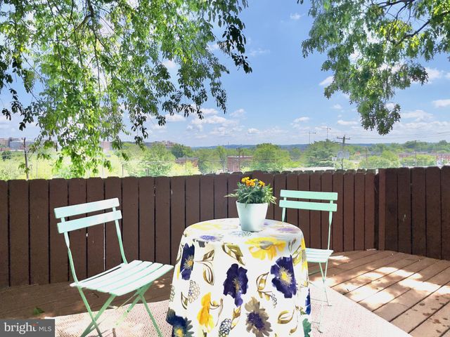 $740,000 | 253 Tennessee Avenue, Alexandria, VA 22305