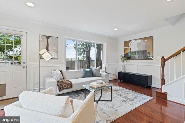 $740,000 | 253 Tennessee Avenue, Alexandria, VA 22305