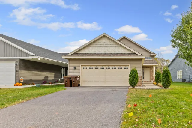 $354,500 | 2002 Buffalo Run Road, Buffalo, MN 55313