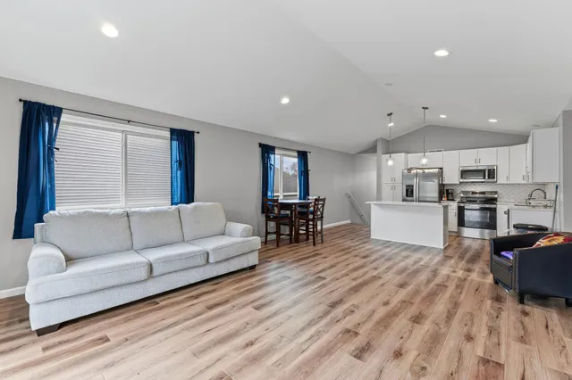 $354,500 | 2002 Buffalo Run Road, Buffalo, MN 55313