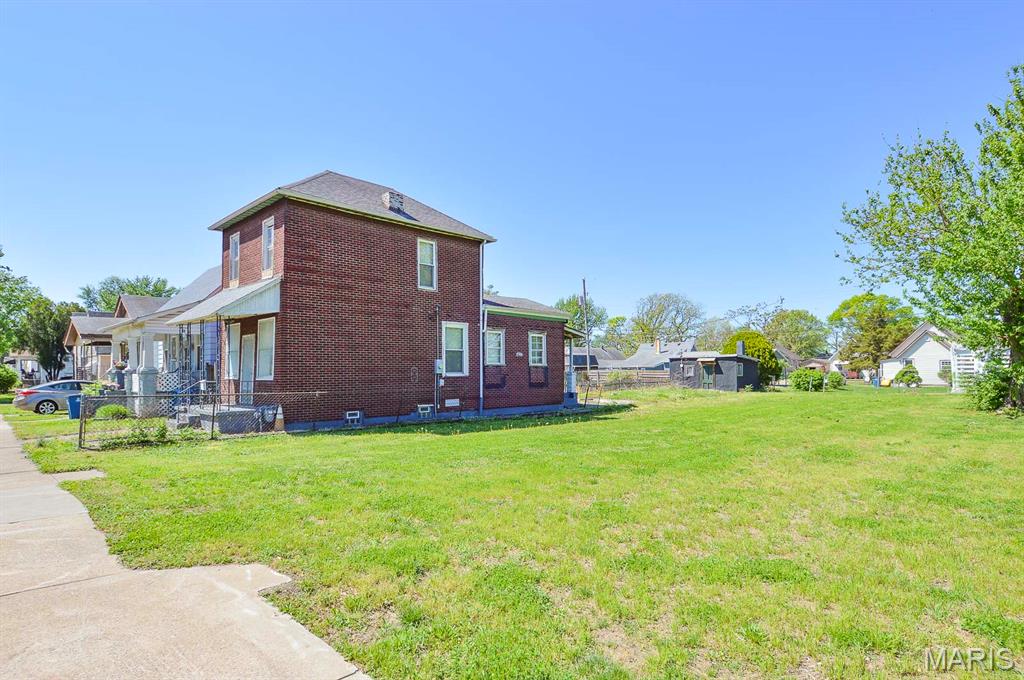 1647 Maple Street Granite City, IL 62040 - Photo 3 of 17