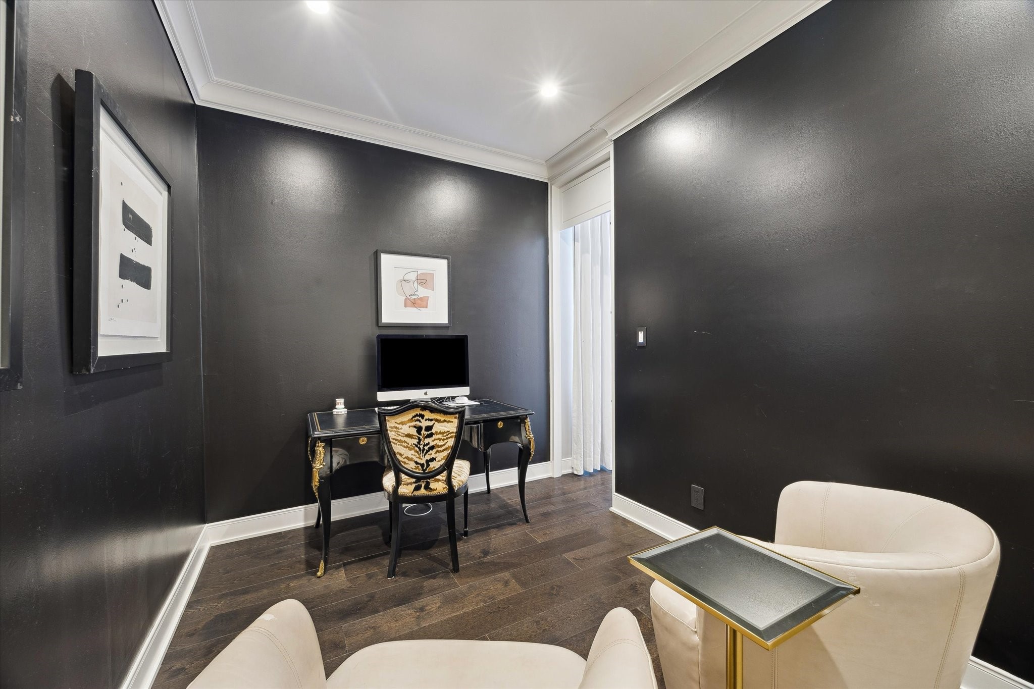 2701 Westheimer Road, Unit PHW Houston, TX 77098 - Photo 19 of 40 dedicated Office/Laundry space with custom storage.