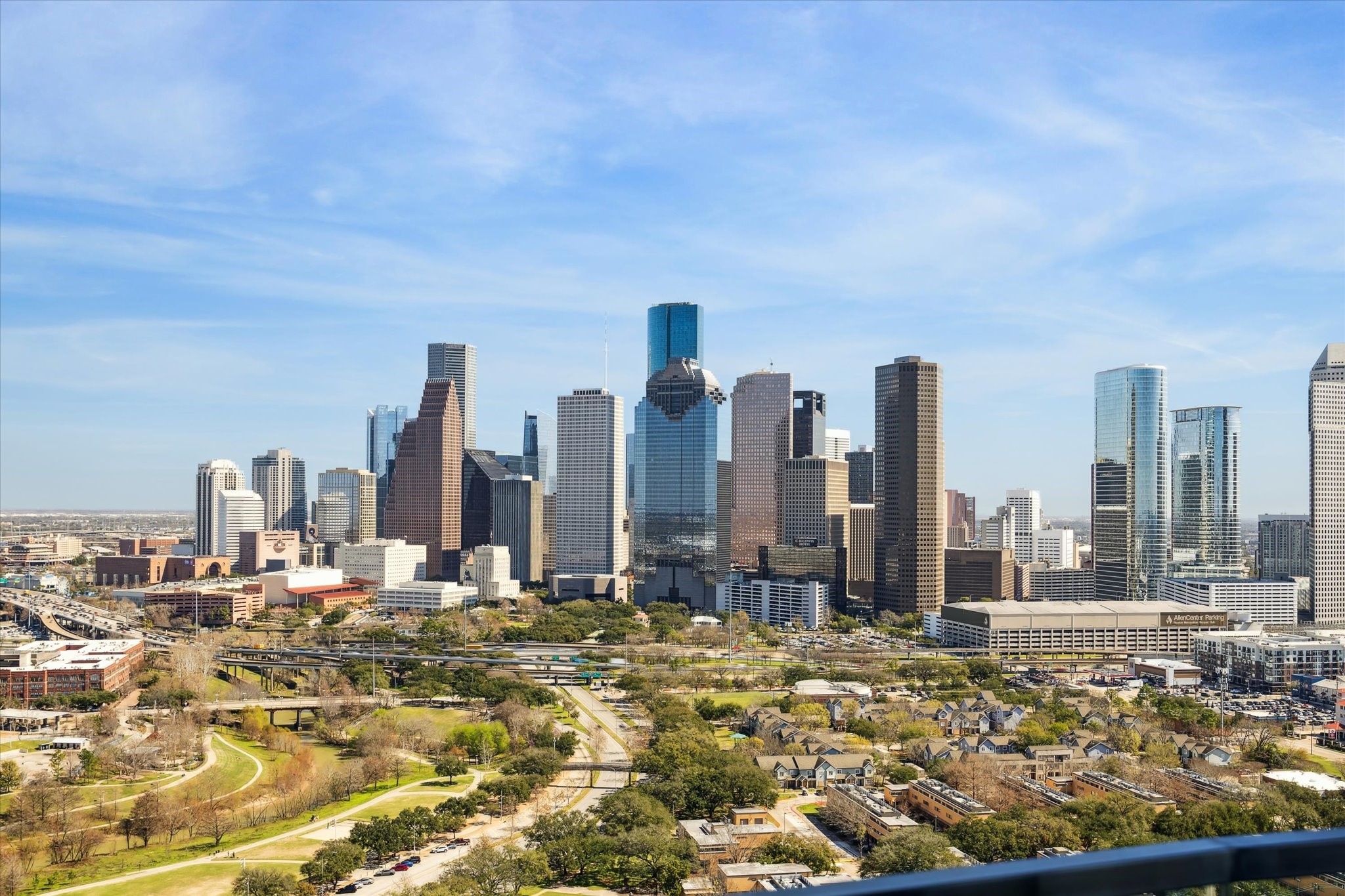 2701 Westheimer Road, Unit PHW Houston, TX 77098 - Photo 33 of 40 Houston's downtown skyline.
