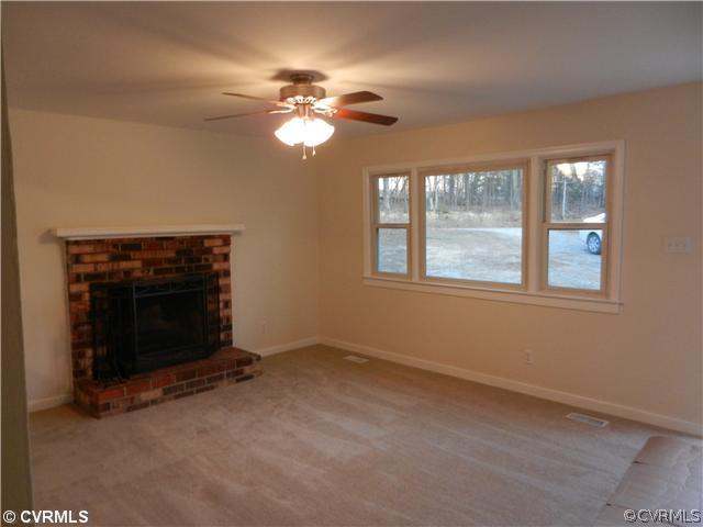2932 New Hope Road Powhatan, VA 23139 - Photo 3 of 7 Living Room