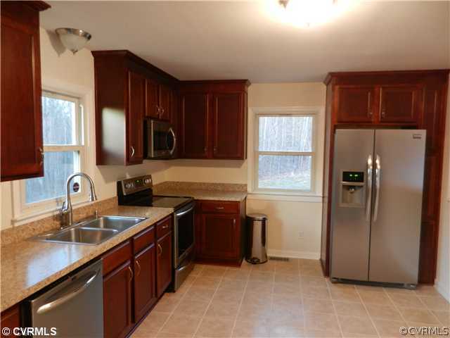 2932 New Hope Road Powhatan, VA 23139 - Photo 5 of 7 Kitchen