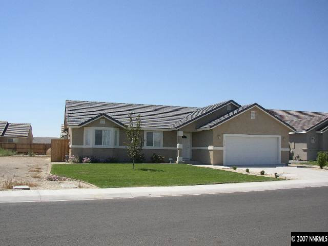 925 Maple Way Fallon, NV 89406 - Photo 1 of 8 Photo 1
