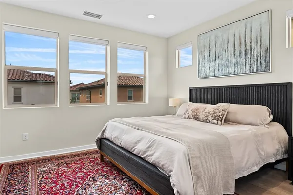 $1,368,000 | 16 Eclipse, Lake Forest, CA 92630