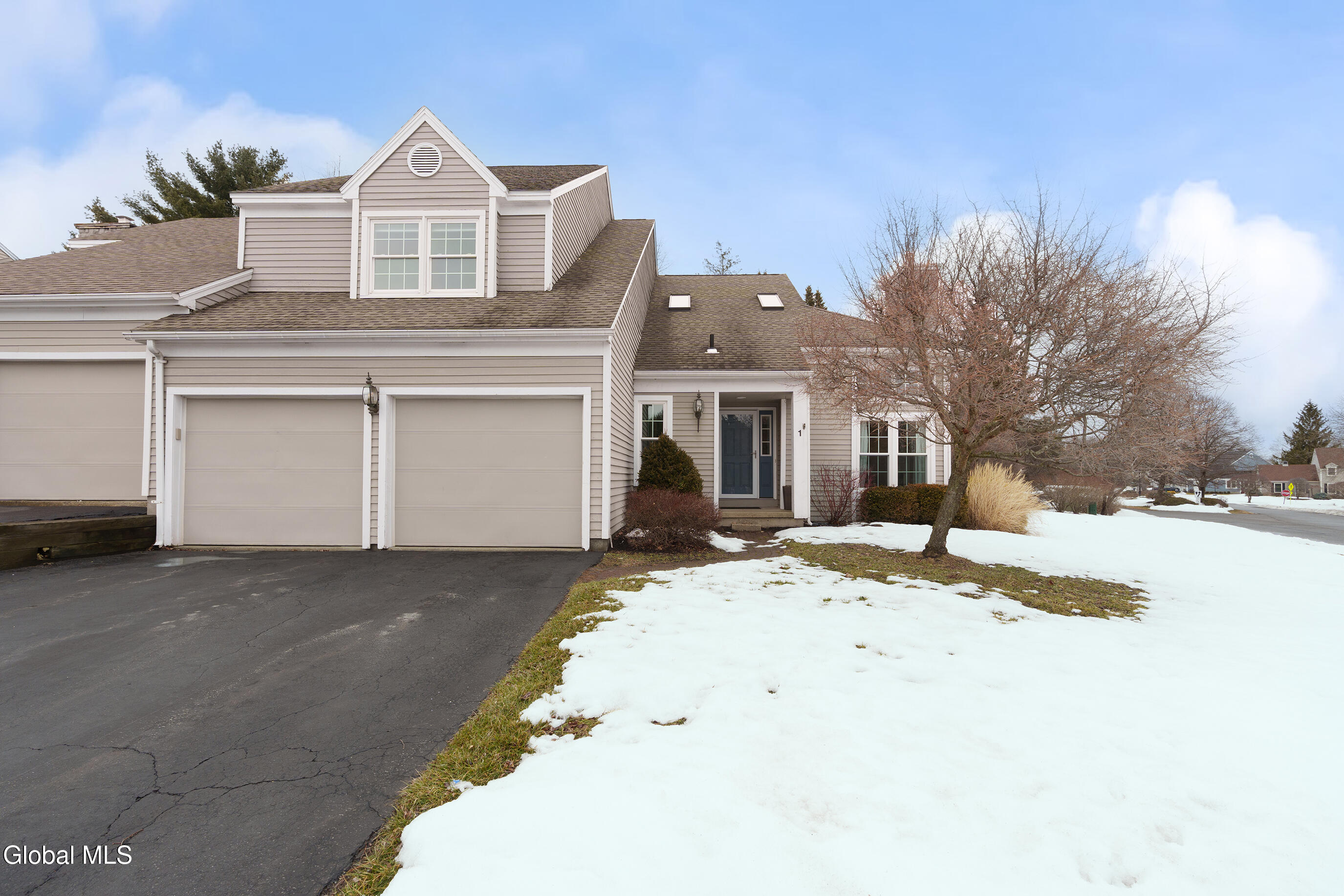 007-1-Ridgefield-Dr-Voorheesville-NY-121