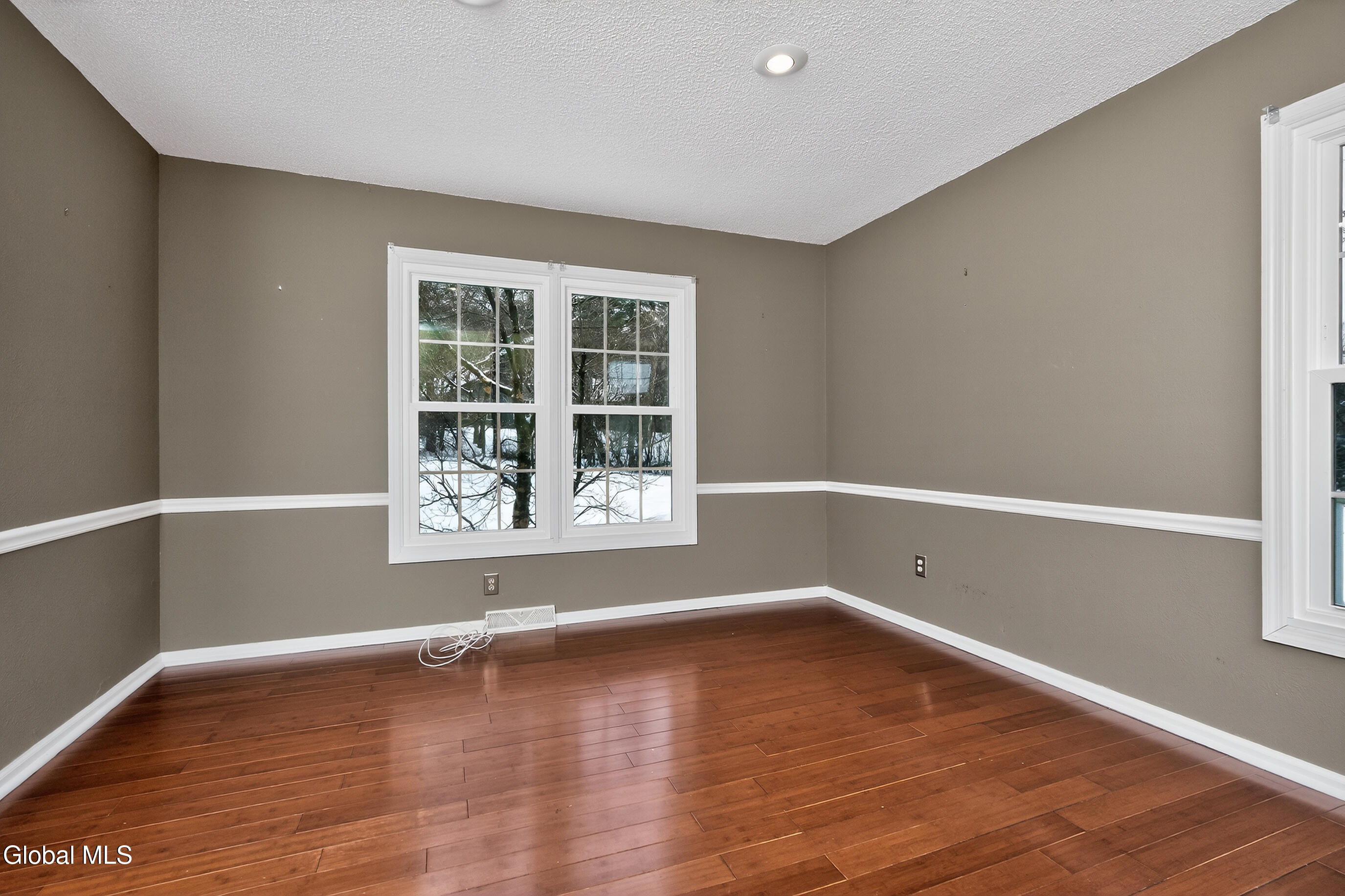1 Ridgefield Drive Guilderland, NY 12186 - Photo 14 of 58 013-1-Ridgefield-Dr-Voorheesville-NY-121