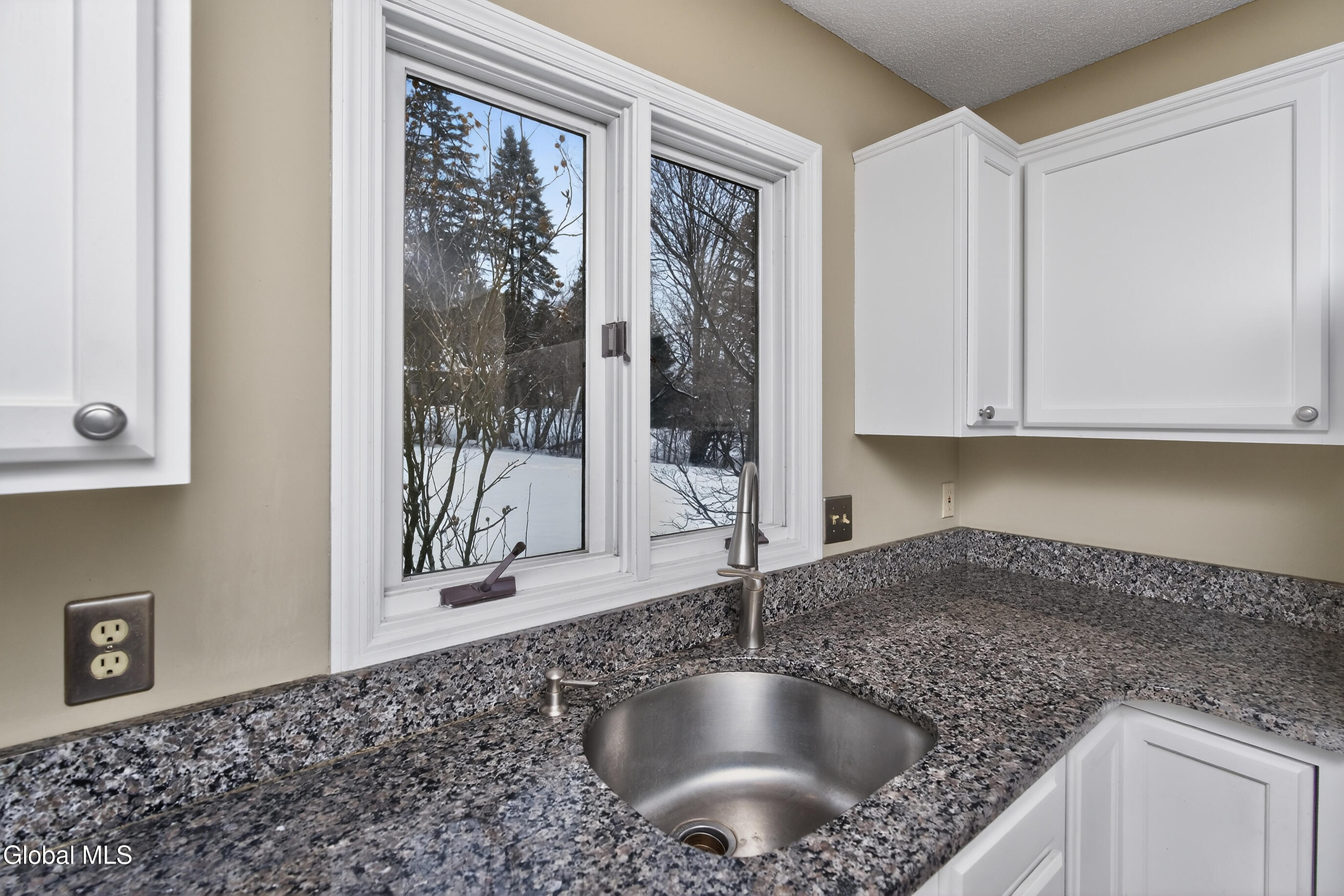 1 Ridgefield Drive Guilderland, NY 12186 - Photo 18 of 58 025-1-Ridgefield-Dr-Voorheesville-NY-121