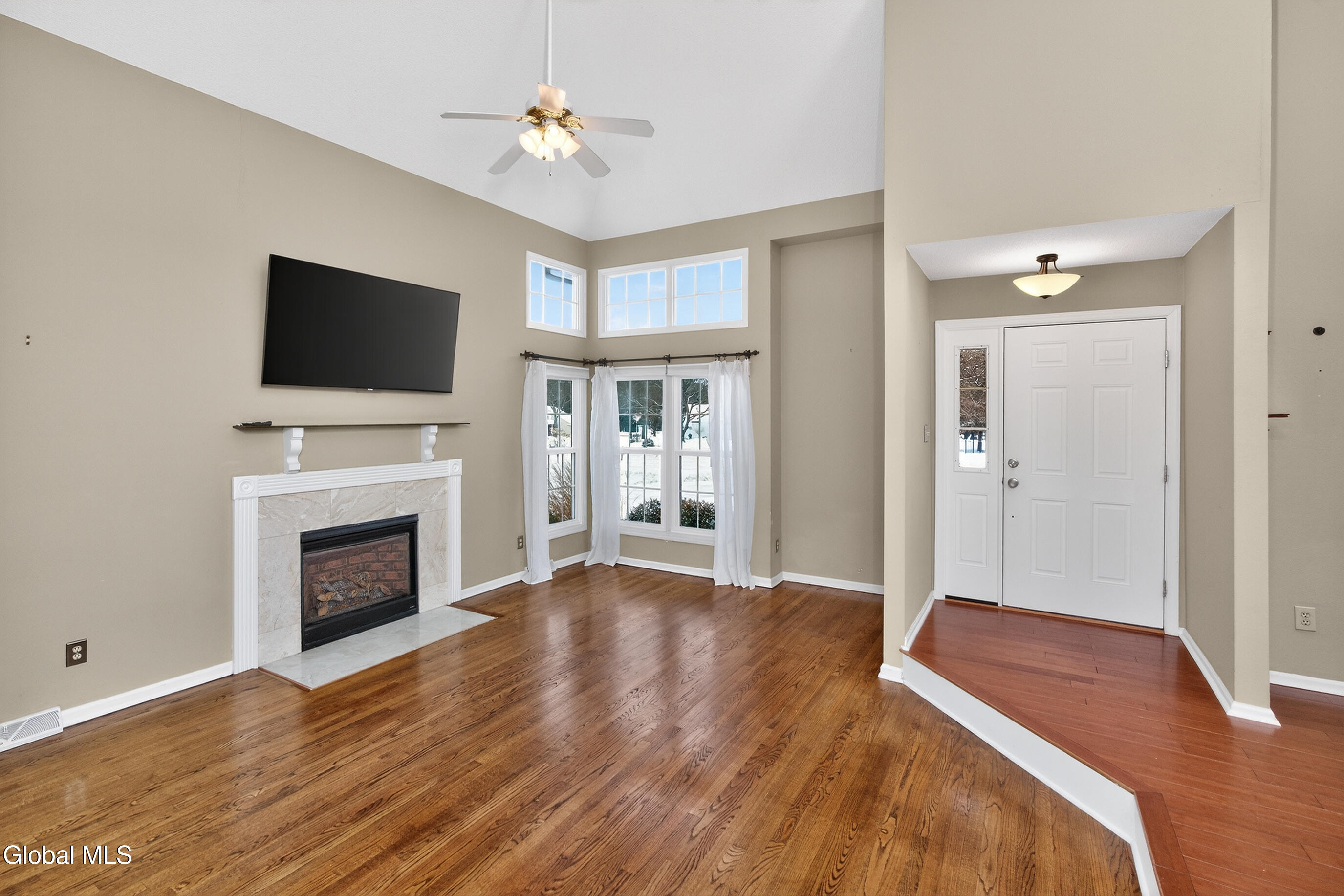 1 Ridgefield Drive Guilderland, NY 12186 - Photo 8 of 58 016-1-Ridgefield-Dr-Voorheesville-NY-121