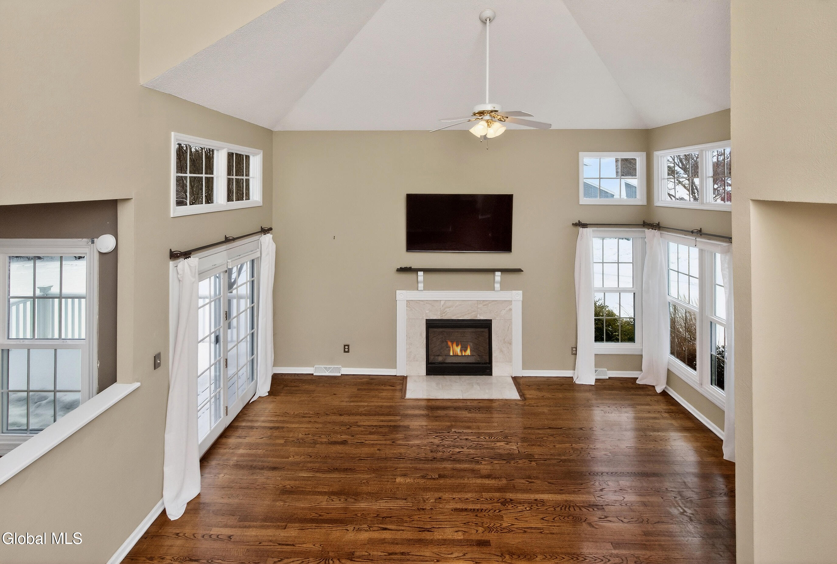 1 Ridgefield Drive Guilderland, NY 12186 - Photo 9 of 58 028-1-Ridgefield-Dr-Voorheesville-NY-121