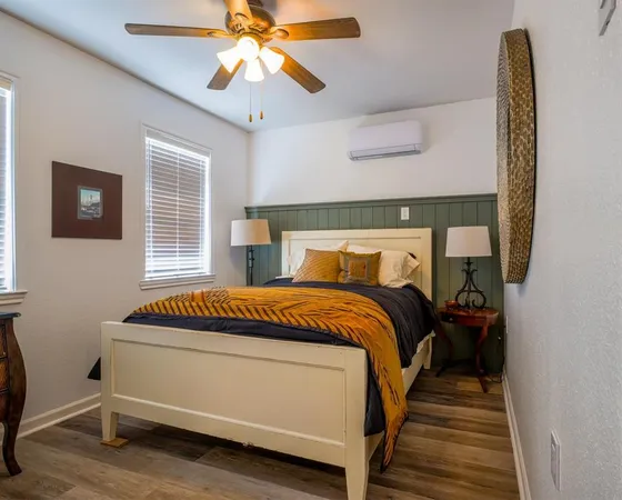 $2,000 | 103 North Avenue Q Avenue, Johnson City, TX 78636