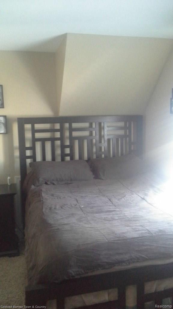 13096 Torrey Road Fenton, MI 48430 - Photo 31 of 36 Master bedroom (picture 3)