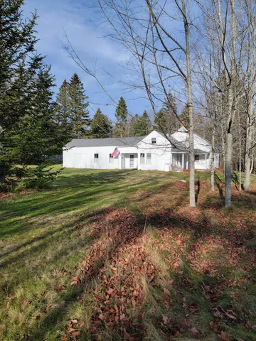 $274,900 | 563 East Side Road, Hancock, ME 04640