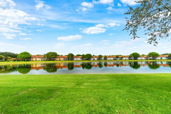 $319,000 | 9829 Seacrest Circle, Unit 202, Boynton Beach, FL 33437