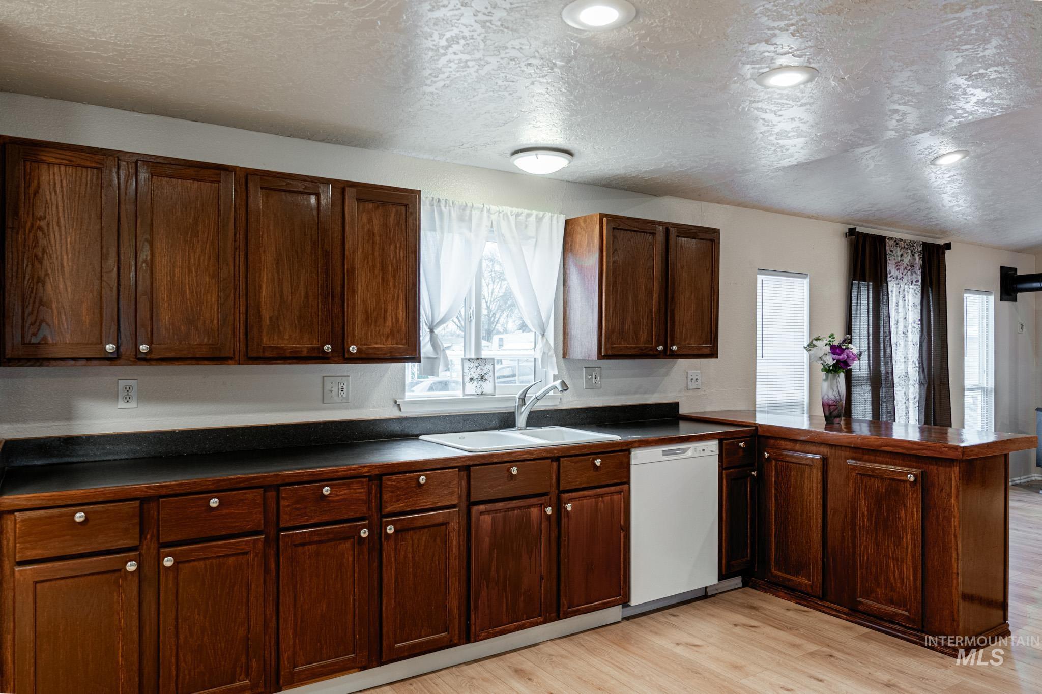 759 Northwest 8th Street, Unit 19 Ontario, OR 97914 - Photo 12 of 38