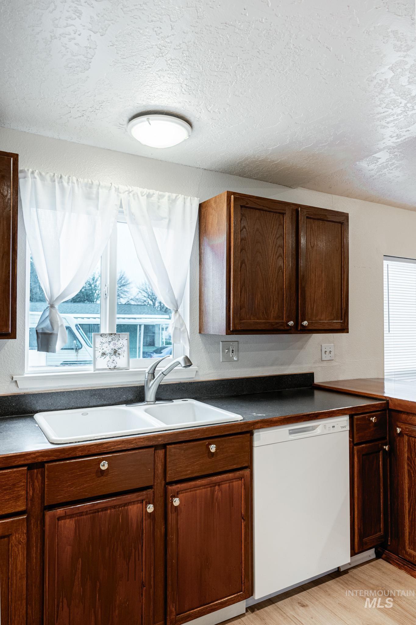 759 Northwest 8th Street, Unit 19 Ontario, OR 97914 - Photo 14 of 38