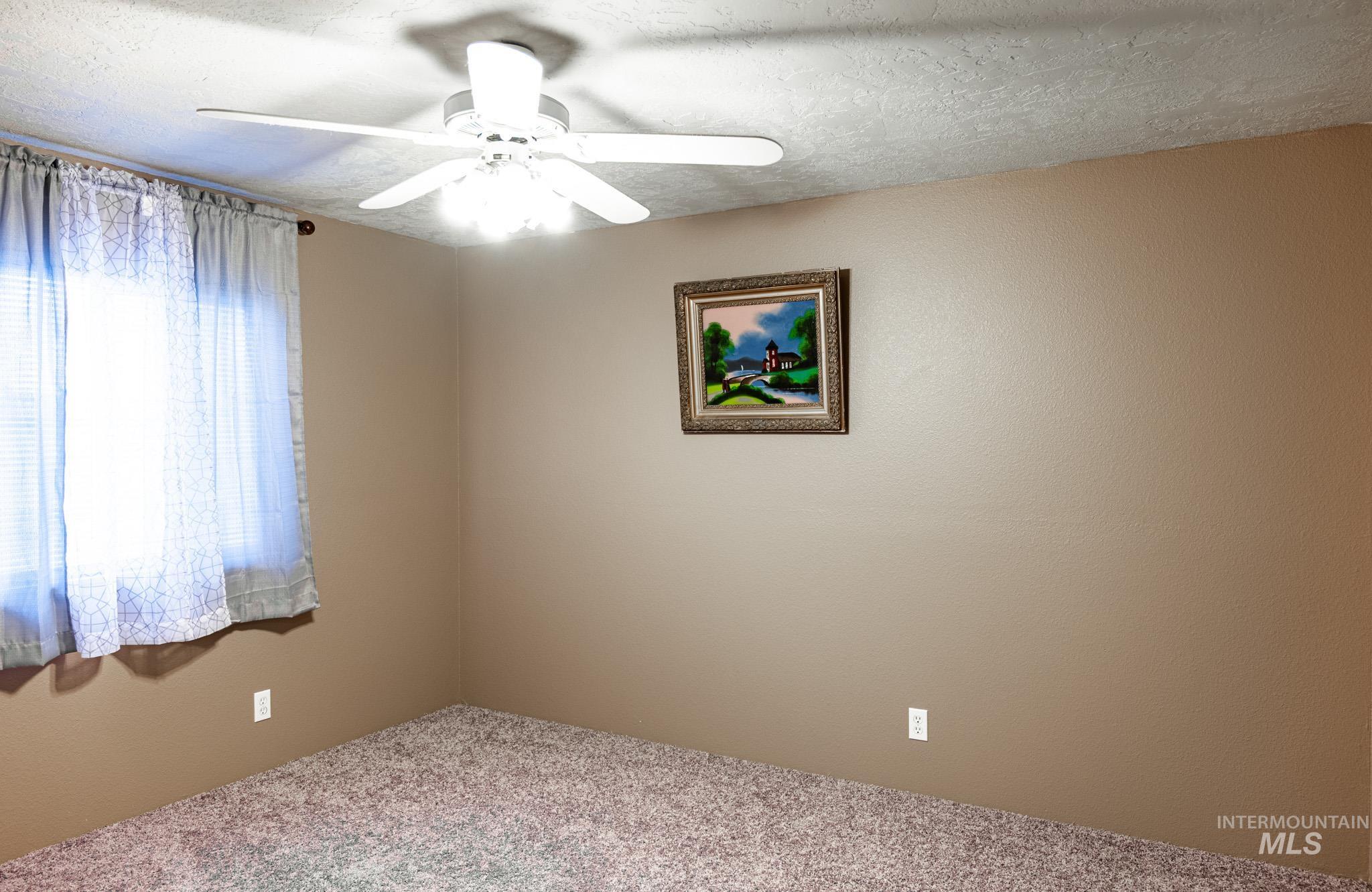 759 Northwest 8th Street, Unit 19 Ontario, OR 97914 - Photo 26 of 38