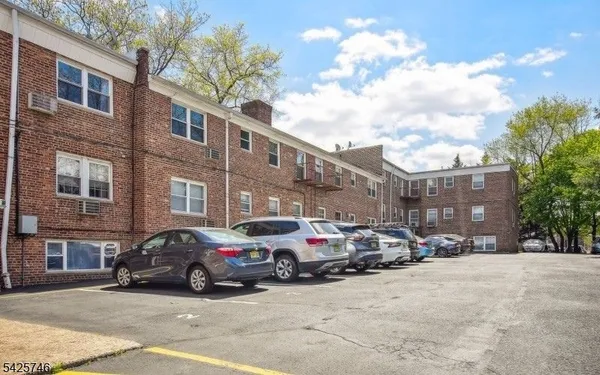 $1,990 | 604 Chestnut Street, Union, NJ 07083