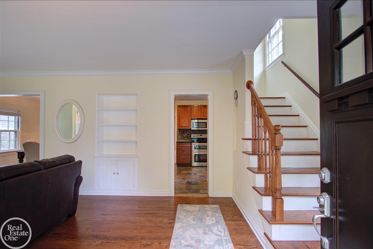 428 Lothrop Road Grosse Pointe Farms, MI 48236 - Photo 12 of 41