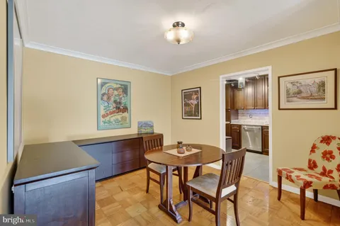 $300,000 | 3001 Veazey Terrace Northwest, Unit 715, Washington, DC 20008