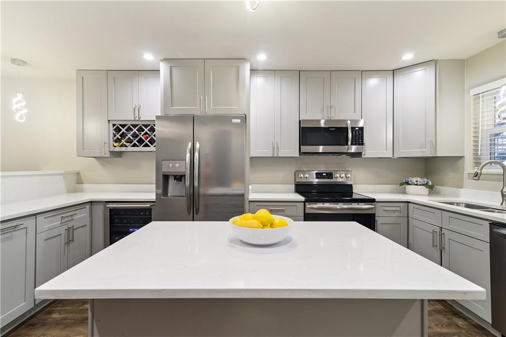 1765 Coliseum Street, Unit 214 New Orleans, LA 70130 - Photo 4 of 17