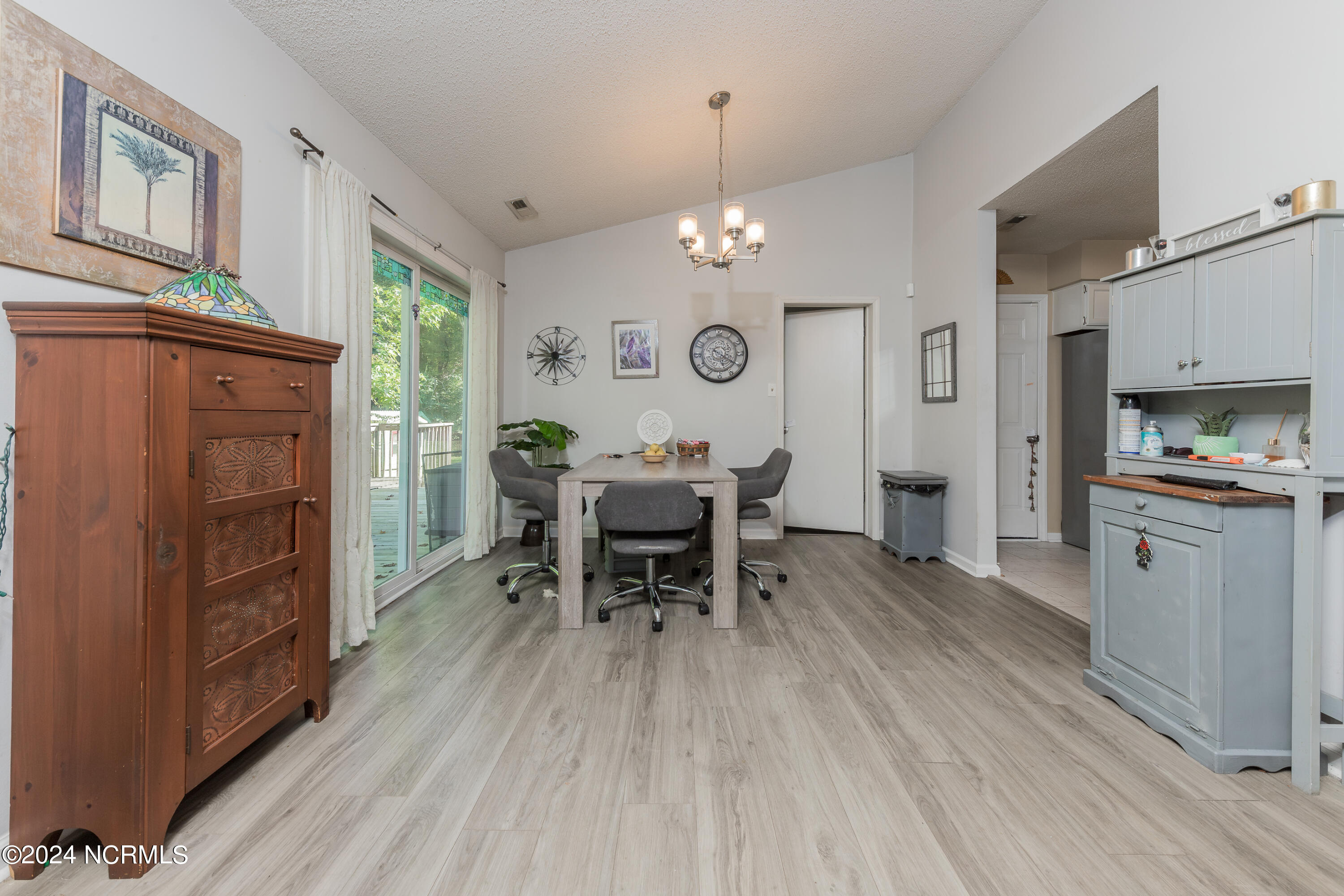 162 Raintree Circle Jacksonville, NC 28540 - Photo 15 of 45 DiningRoom