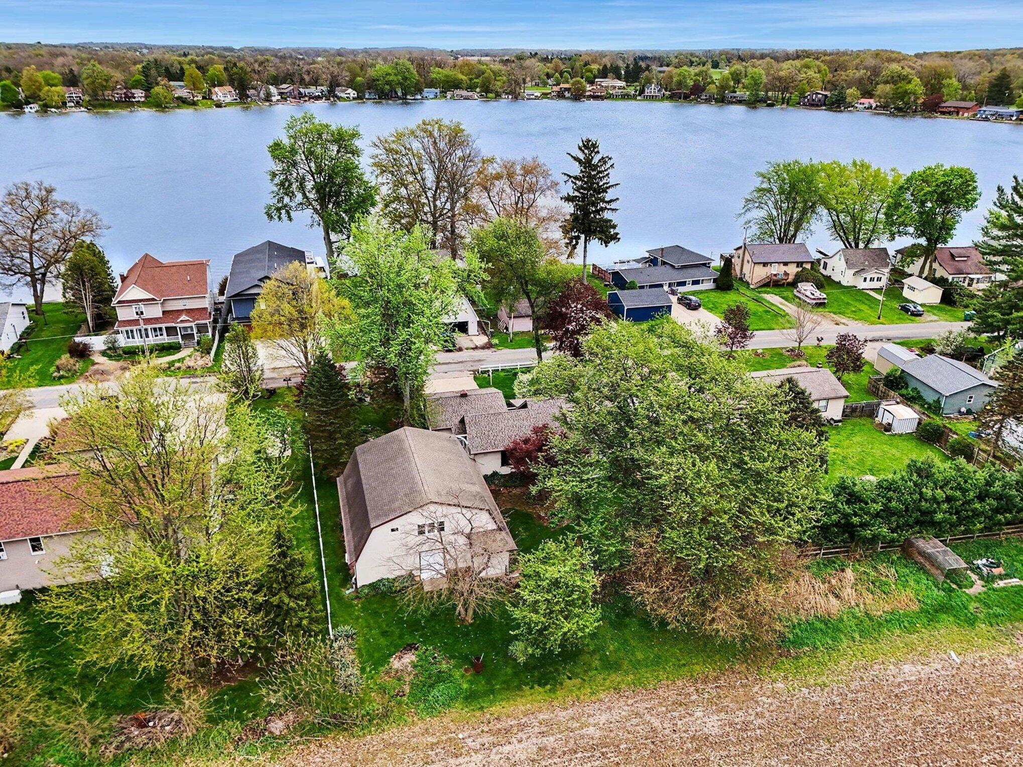 289 Lyon Lake Road Marshall, MI 49068 - Photo 68 of 75 035_file_4030