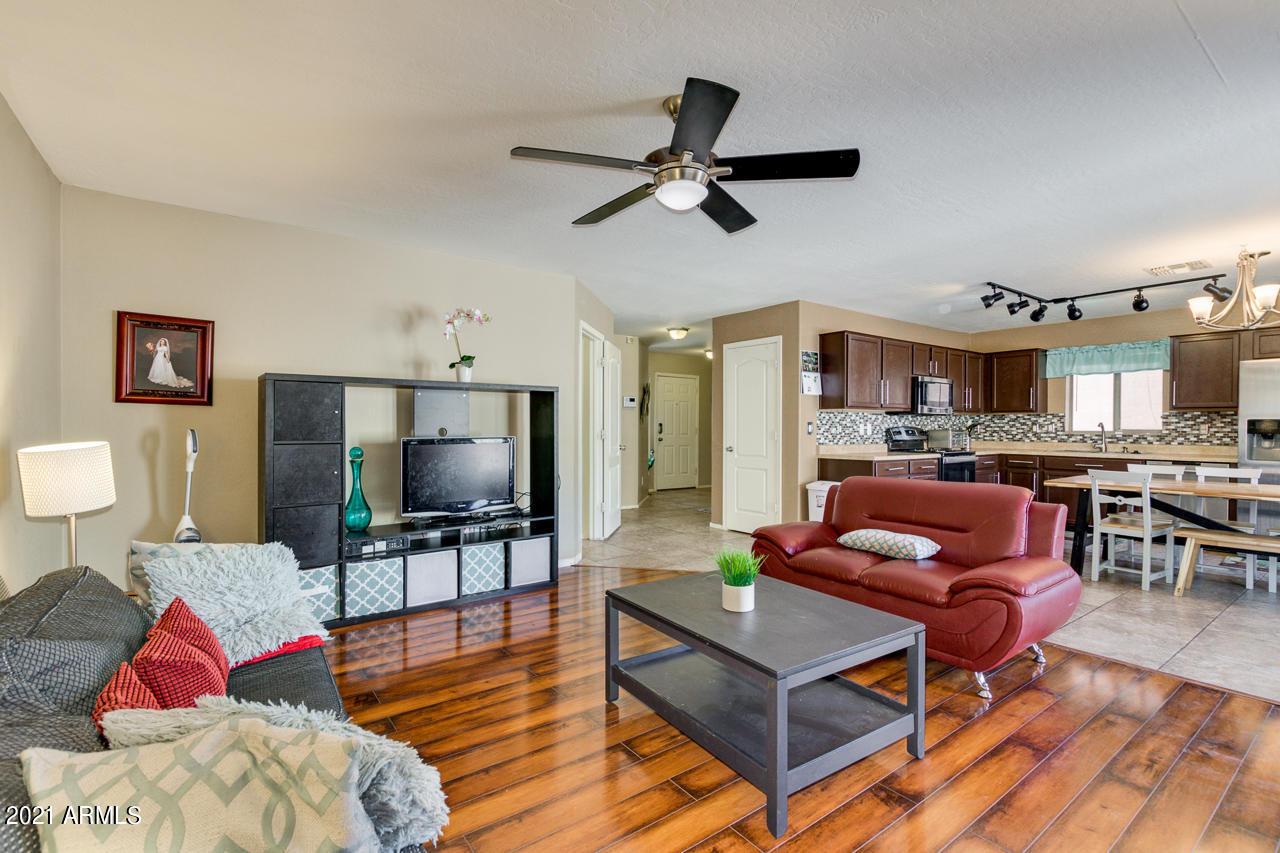 43990 West Magnolia Road Maricopa, AZ 85138 - Photo 9 of 29 09-Magnolia
