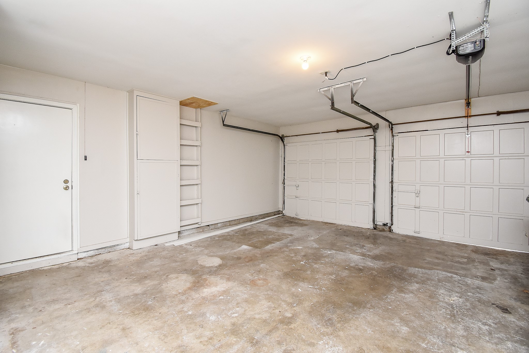 7901 Ridgeview Drive Houston, TX 77055 - Photo 26 of 37 a view of empty room