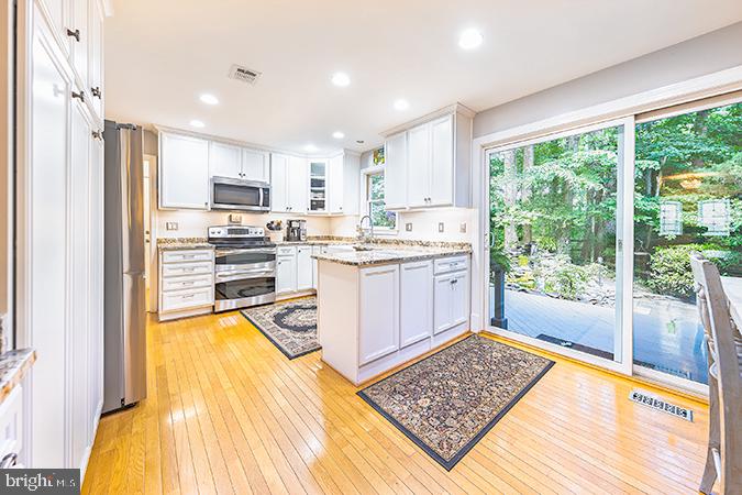 5131 Pheasant Ridge Road Fairfax, VA 22030 - Photo 18 of 61 Gallery Image 18