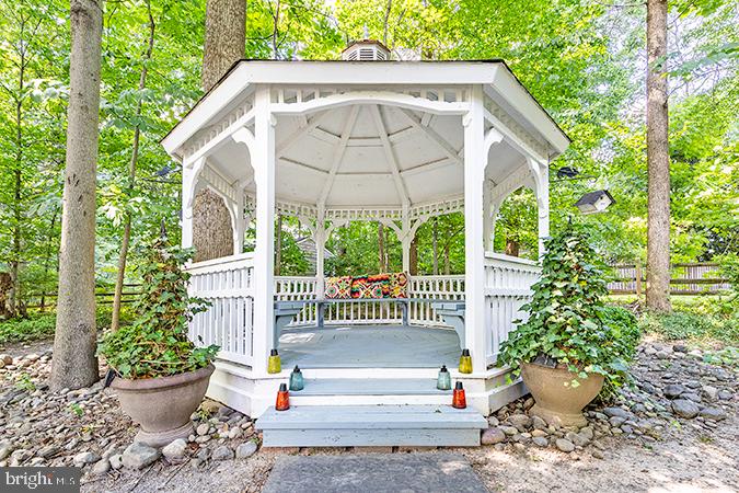 5131 Pheasant Ridge Road Fairfax, VA 22030 - Photo 3 of 61 Gallery Image 3