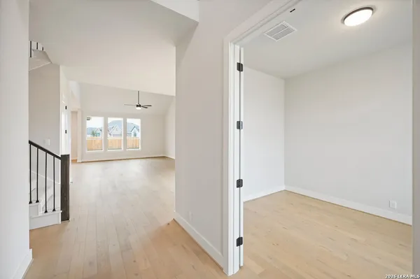 $563,542 | 152 Lacey Oak, Castroville, TX 78009