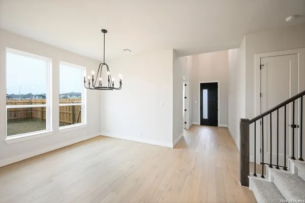 $563,542 | 152 Lacey Oak, Castroville, TX 78009