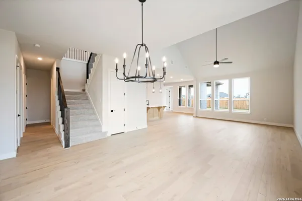 $563,542 | 152 Lacey Oak, Castroville, TX 78009