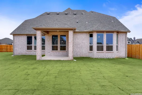 $563,542 | 152 Lacey Oak, Castroville, TX 78009