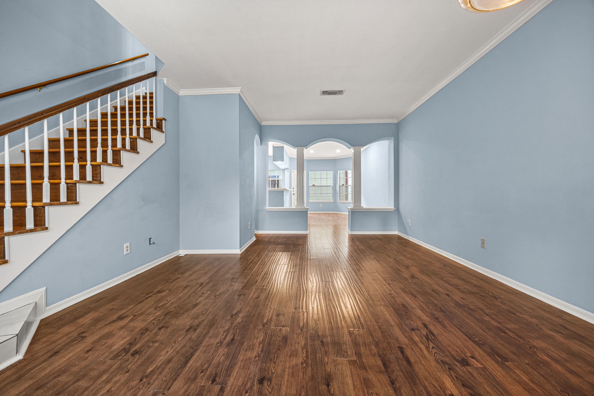 7947 Knight Road, Unit 23 Houston, TX 77054 - Photo 5 of 25 Living Room