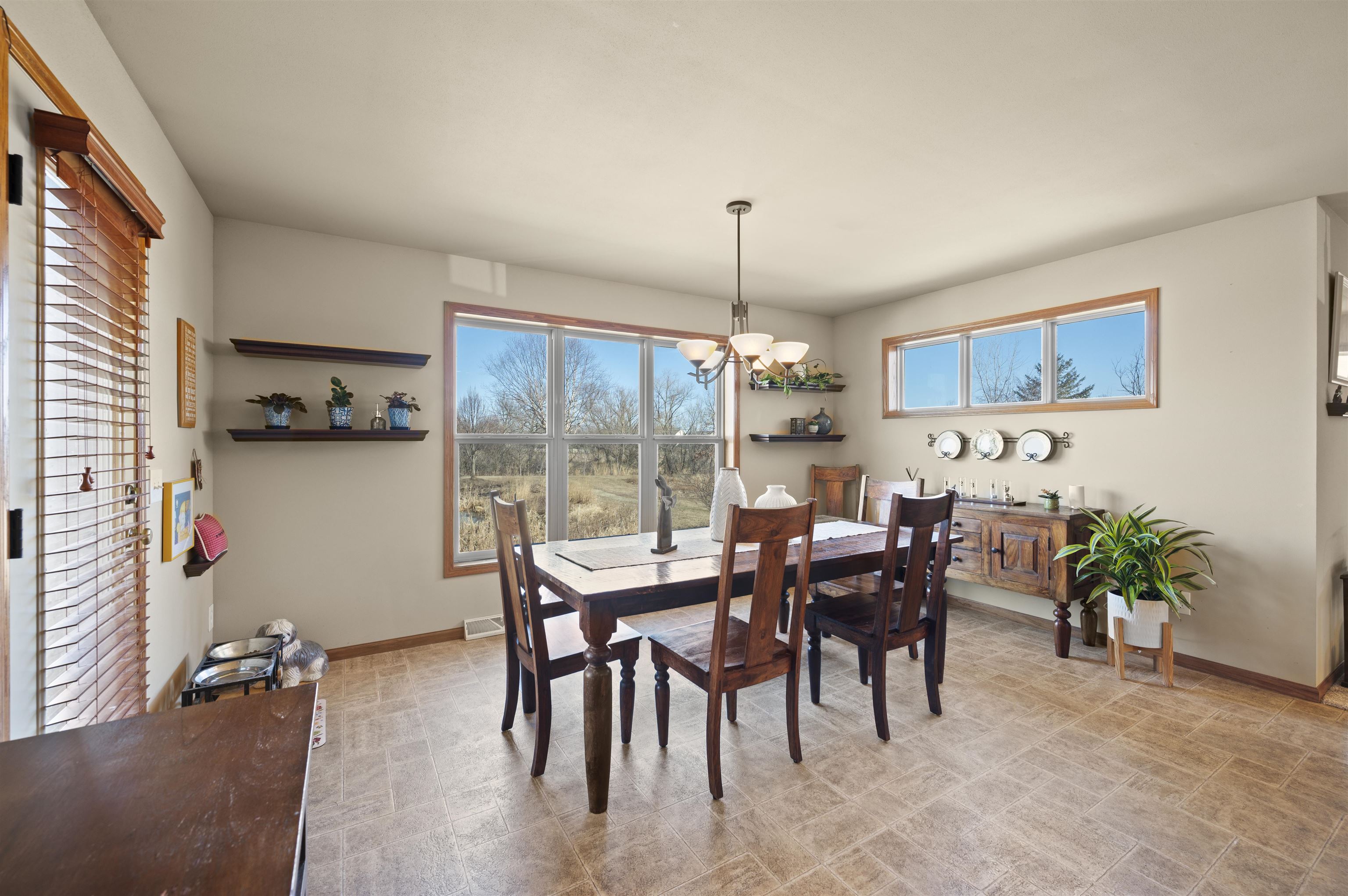 2638 Sweet Sparrow Place Sun Prairie, WI 53590 - Photo 24 of 96