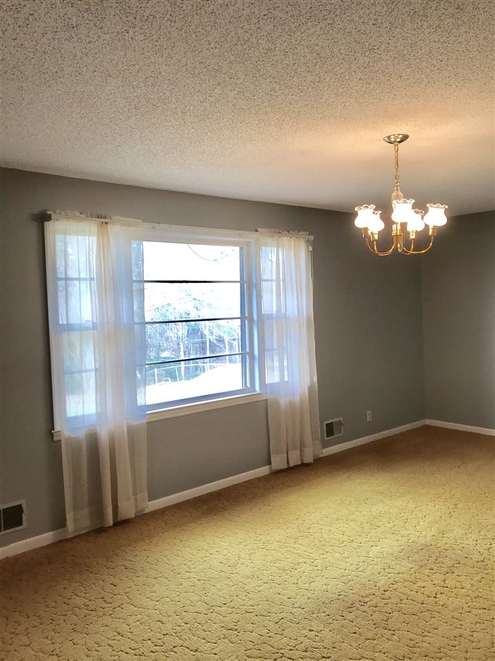 5686 Reidville Road Moore, SC 29369 - Photo 5 of 16 Gallery Image 5