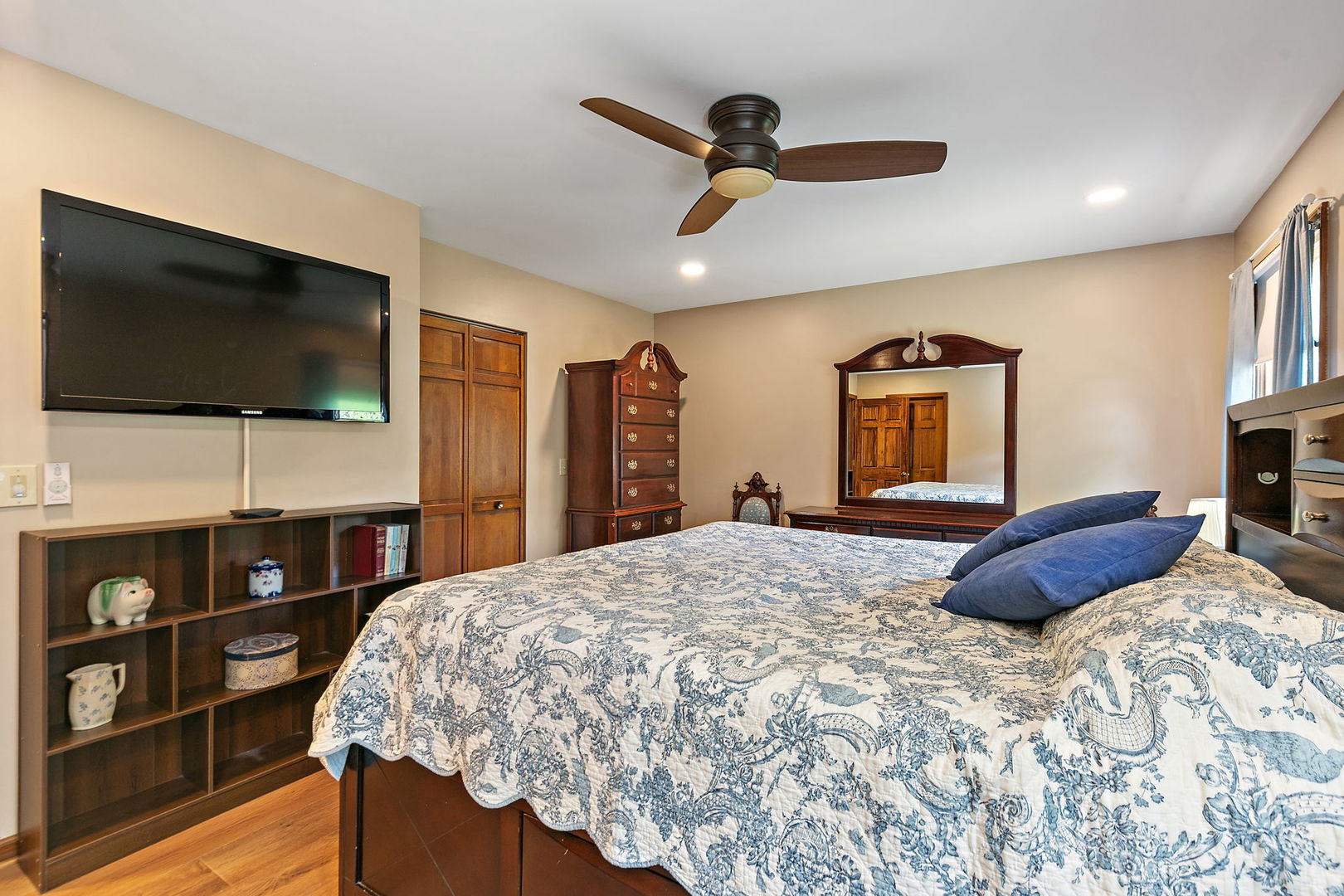 500 Essex Road Fox River Grove, IL 60021 - Photo 16 of 31