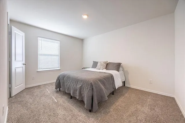 $360,000 | 729 Amelia Court, Pilot Point, TX 76258