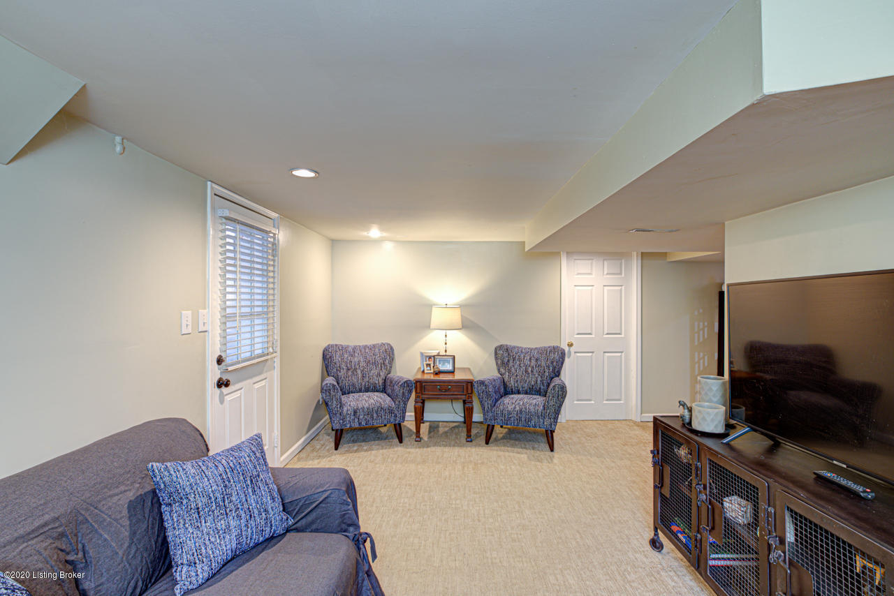 414 Iola Road Louisville, KY 40207 - Photo 29 of 42 414_Iola_Rd-28