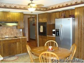 11731 Crum Road Arenzville, IL 62611 - Photo 3 of 12