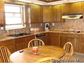 11731 Crum Road Arenzville, IL 62611 - Photo 4 of 12