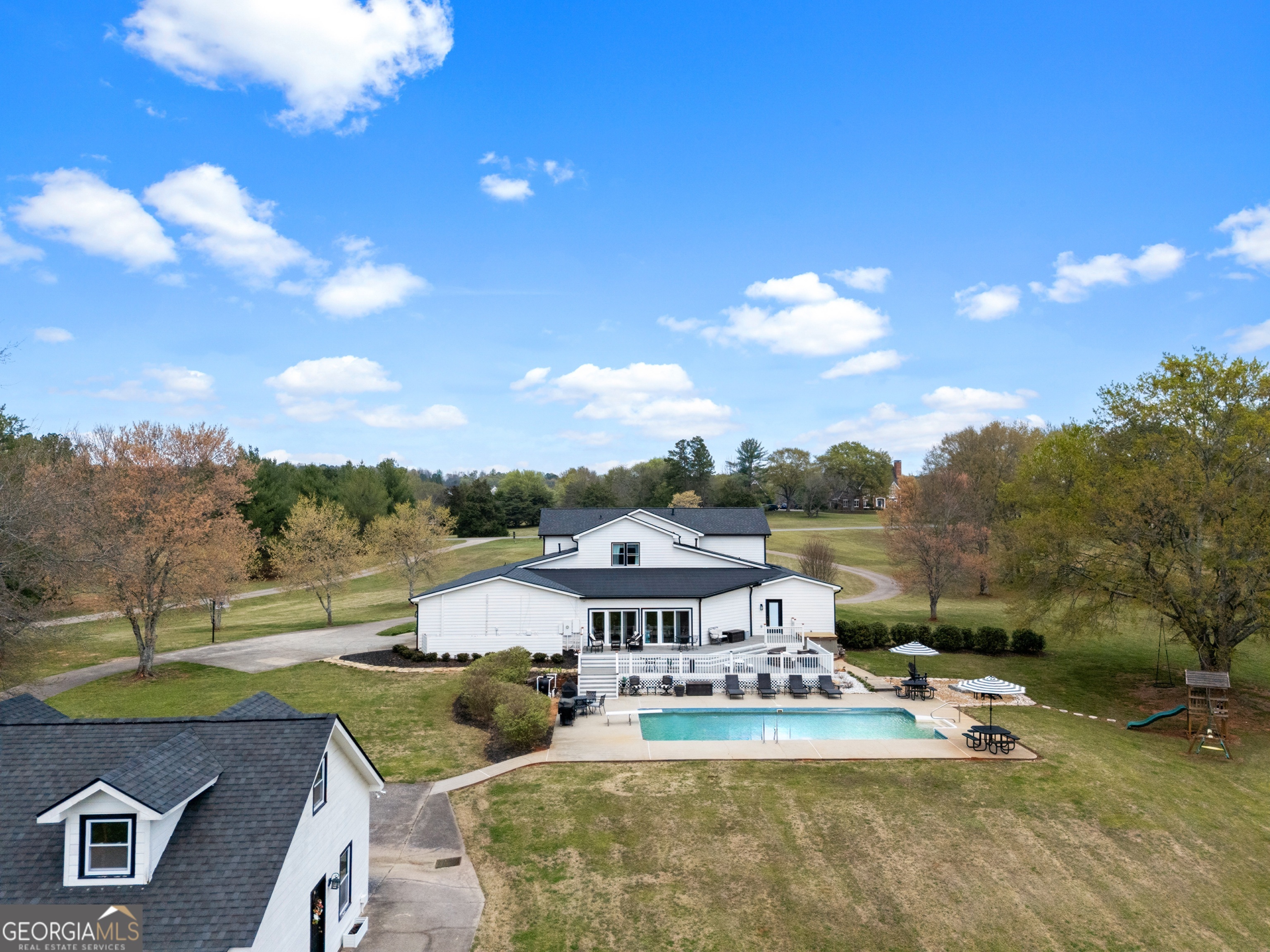 39 Shoals Ferry Road Rome, GA 30161 - Photo 4 of 38