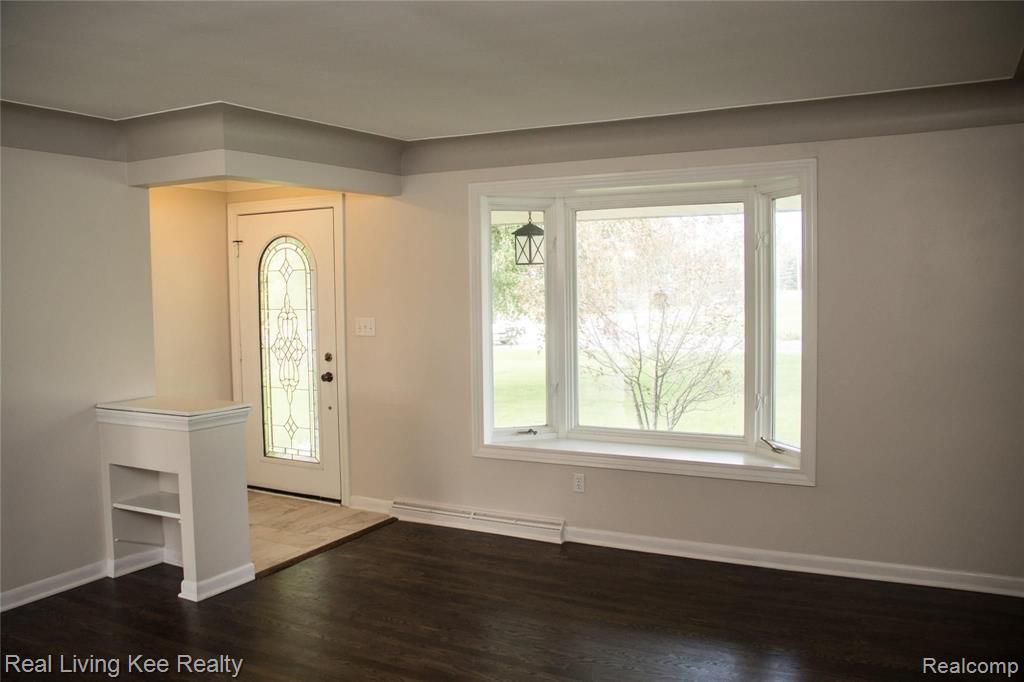 16475 Almont Road Allenton, MI 48002 - Photo 8 of 43