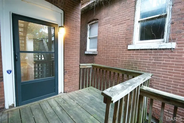 $1,000 | 4910 Washington Avenue, Unit 2, St. Louis, MO 63108