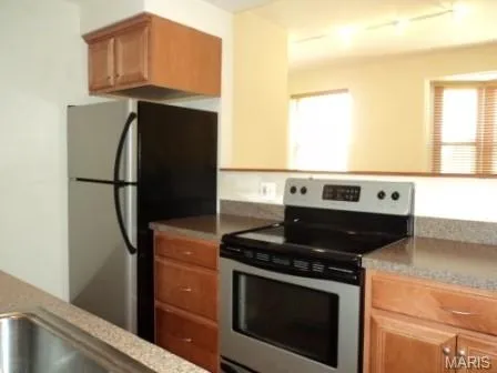 $1,000 | 4910 Washington Avenue, Unit 2, St. Louis, MO 63108