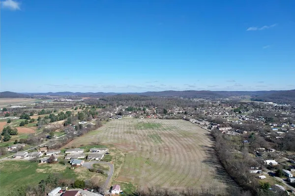 $849,000 | 404 Hillrise Drive, Monticello, KY 42633
